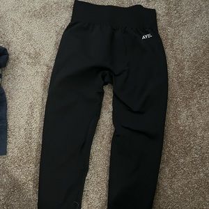 Size Medium AYBL legging